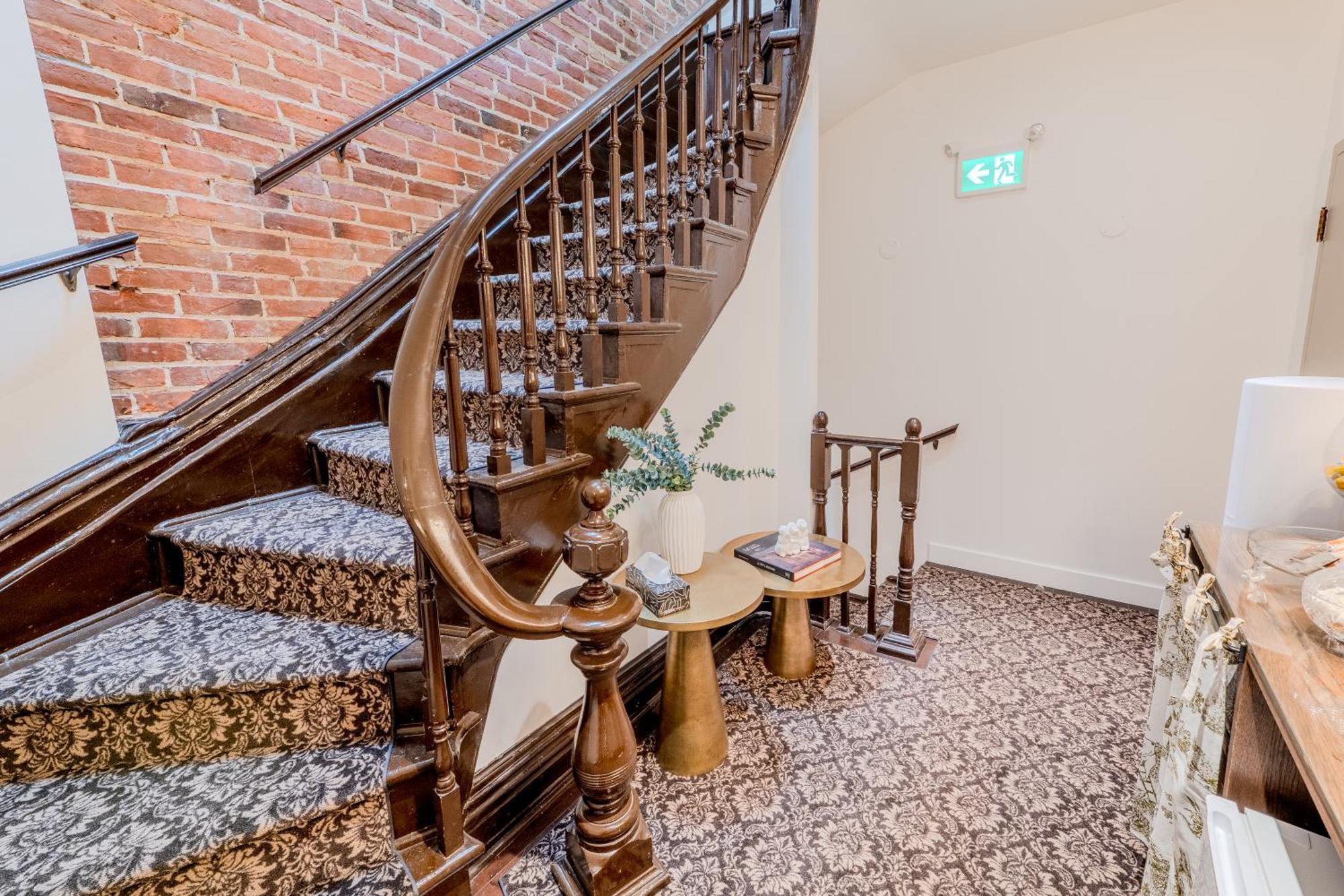 Self Check-In Boutique Hotel - Quartier Latin - Room 202, Montreal